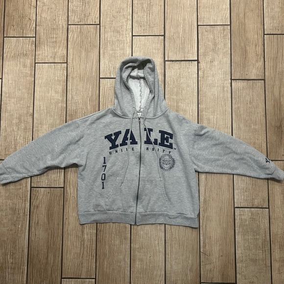 Jackets & Blazers - Yale University gray cropped zip up hoodie size large